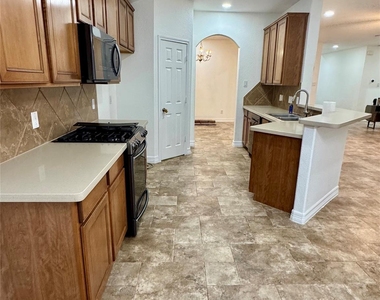 21424 Quail Point Ln - Photo Thumbnail 2