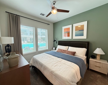 641 W Crosstimbers Street - Photo Thumbnail 6