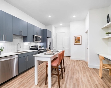 641 W Crosstimbers Street - Photo Thumbnail 4