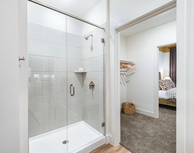 641 W Crosstimbers Street - Photo Thumbnail 2