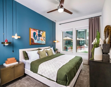 641 W Crosstimbers Street - Photo Thumbnail 5