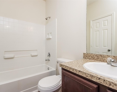 9714 Cira Court - Photo Thumbnail 9
