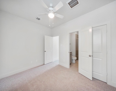 2007 Bauer Drive - Photo Thumbnail 6