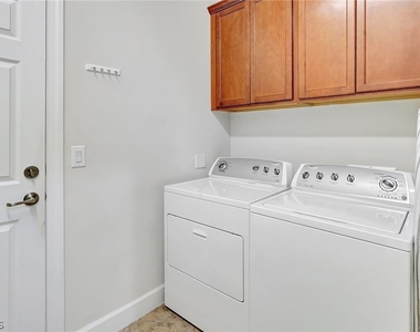 10879 Rutherford Road - Photo Thumbnail 18