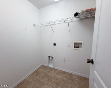 2110 Sw 38th Terrace - Photo Thumbnail 29