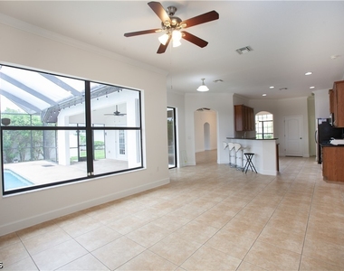2110 Sw 38th Terrace - Photo Thumbnail 5