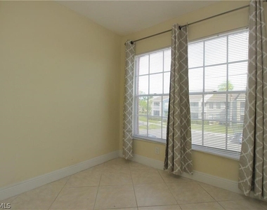 194 Santa Clara Drive - Photo Thumbnail 3