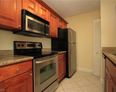 194 Santa Clara Drive - Photo Thumbnail 7