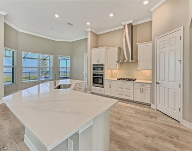 15050 Blue Bay Circle - Photo Thumbnail 6