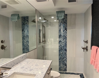 333 Harbour Drive - Photo Thumbnail 8