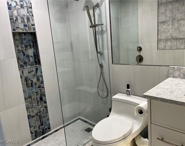 333 Harbour Drive - Photo Thumbnail 6