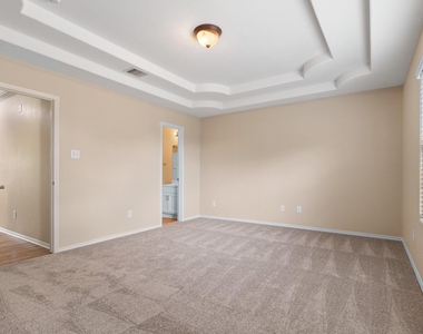 6238 Cottage Pines Drive - Photo Thumbnail 12