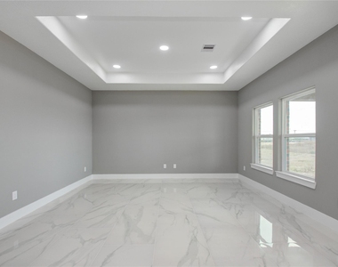 1764 Road 5722 - Photo Thumbnail 10