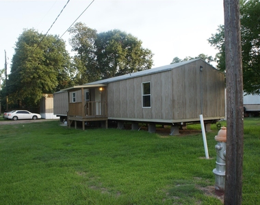 601 Clear Lake Road - Photo Thumbnail 2