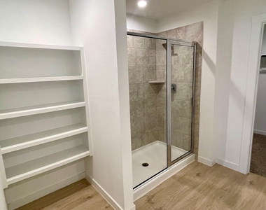 31710 Carlisle Cove Ct - Photo Thumbnail 10