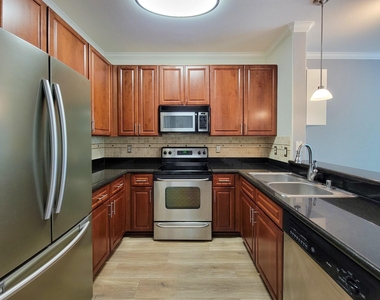 9200 Westheimer Road - Photo Thumbnail 3
