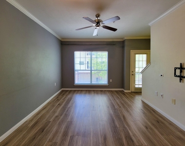 9200 Westheimer Road - Photo Thumbnail 8