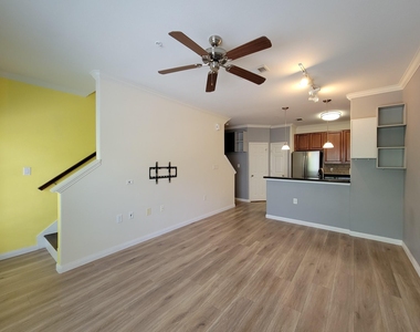 9200 Westheimer Road - Photo Thumbnail 10