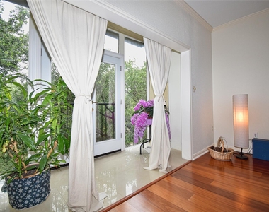 2425 Underwood Street - Photo Thumbnail 2