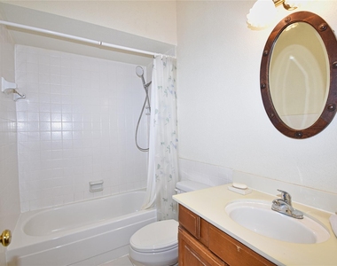 2425 Underwood Street - Photo Thumbnail 20