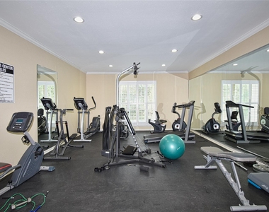 2425 Underwood Street - Photo Thumbnail 21