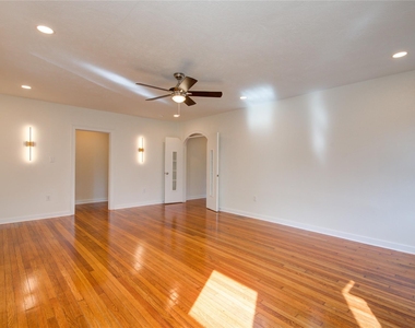 2208 Blodgett Street - Photo Thumbnail 15