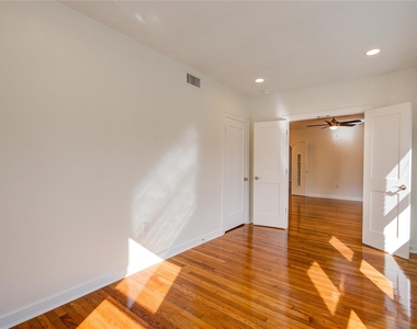 2208 Blodgett Street - Photo Thumbnail 18
