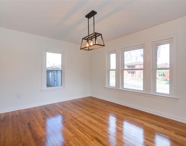 2208 Blodgett Street - Photo Thumbnail 4