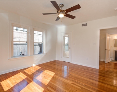 2208 Blodgett Street - Photo Thumbnail 25