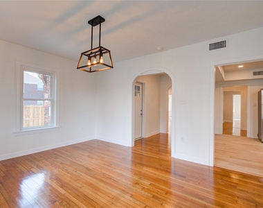2208 Blodgett Street - Photo Thumbnail 5