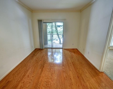 3231 Allen Parkway - Photo Thumbnail 9