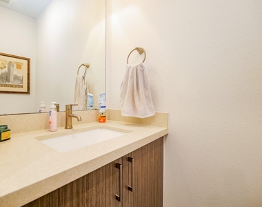 2401 Crawford Street - Photo Thumbnail 9