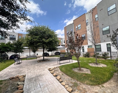 2401 Crawford Street - Photo Thumbnail 7