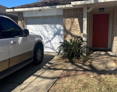 10822 Langdon Lane - Photo Thumbnail 2