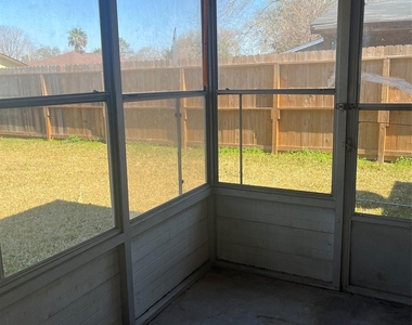10822 Langdon Lane - Photo Thumbnail 6