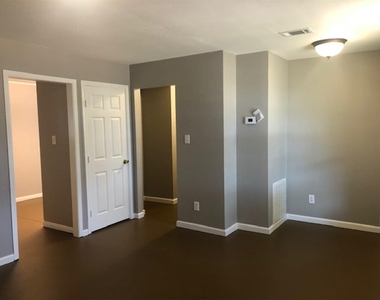 10910 Highway 36 - Photo Thumbnail 8