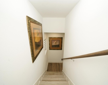 4607 Edmund Street - Photo Thumbnail 12