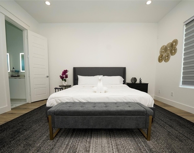 4607 Edmund Street - Photo Thumbnail 16