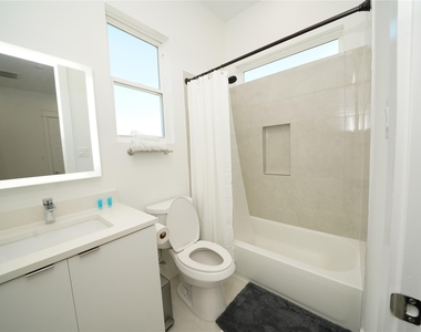 4607 Edmund Street - Photo Thumbnail 14