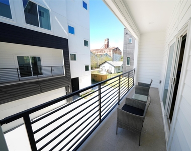 4607 Edmund Street - Photo Thumbnail 9