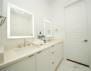 4607 Edmund Street - Photo Thumbnail 21