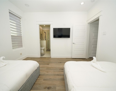 4607 Edmund Street - Photo Thumbnail 27