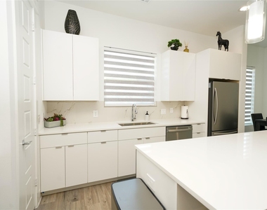 4607 Edmund Street - Photo Thumbnail 25