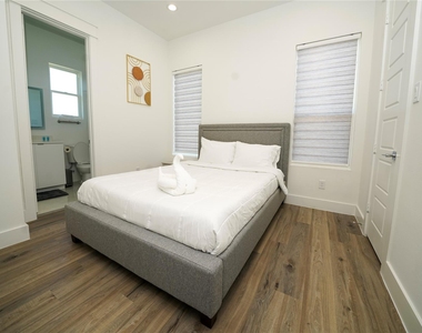 4607 Edmund Street - Photo Thumbnail 30