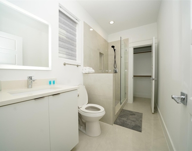4607 Edmund Street - Photo Thumbnail 7