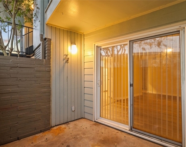 102 Strand Street - Photo Thumbnail 12