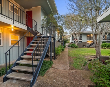 102 Strand Street - Photo Thumbnail 16