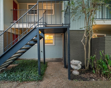 102 Strand Street - Photo Thumbnail 17