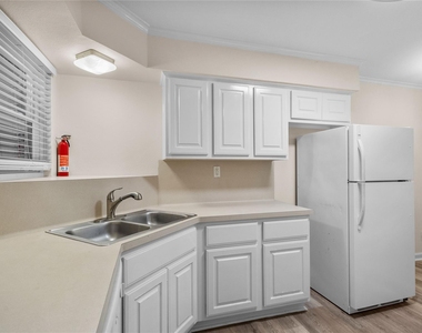 102 Strand Street - Photo Thumbnail 2