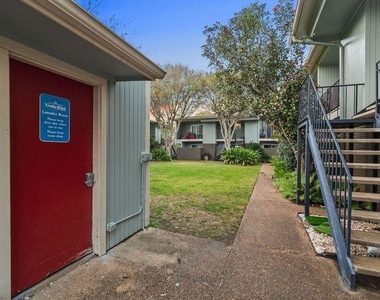102 Strand Street - Photo Thumbnail 15